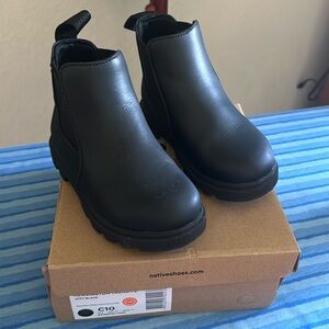Native Kensington treklite boots